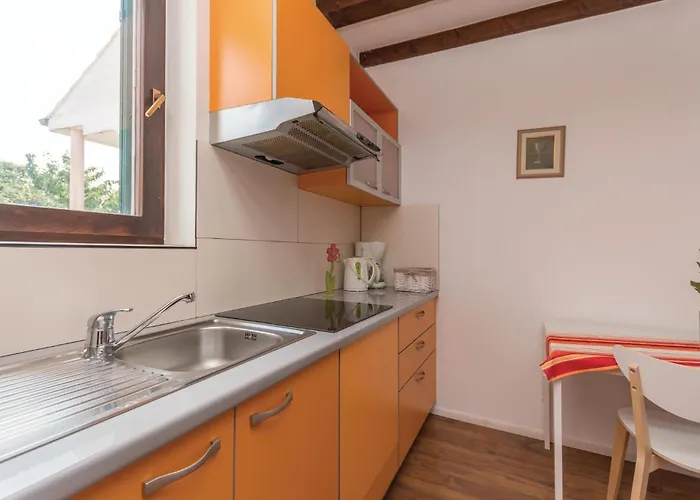 Bibinjskih Mlikaric Bb Iv * Бибинье